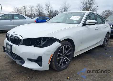 2022 BMW 330I xDrive z USA, uszkodzony, nr VIN 3MW5R7J07N8C33791